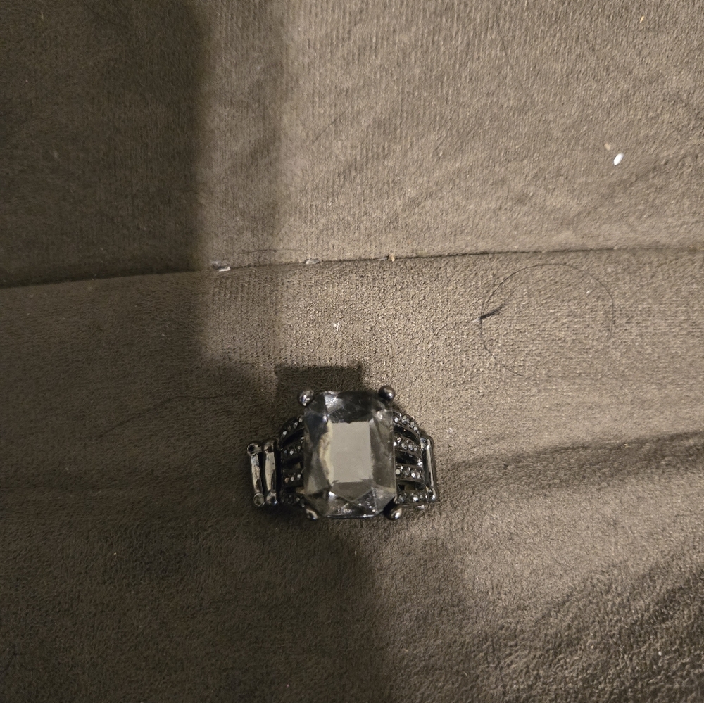 Paparazzi gunmetal square rhinestone stretchback ring